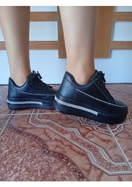 Kadın Yüksek Taban Rahat Şık Günlük Spor Ayakkabı Siyah Renk