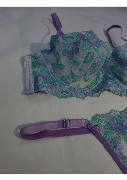 La Vıor Çiçek Nakışlı Balenli Sütyen Takımı fırsatları