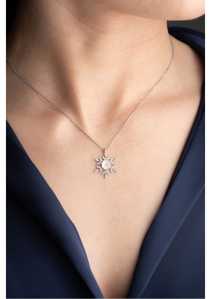 925 Ayar Gümüş Sedef Çiçekli Kartanesi Kolye