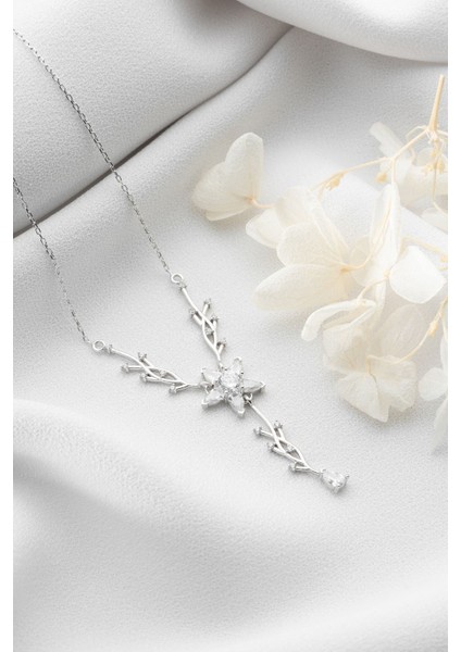 925 Ayar Gümüş Sarmaşık Model Kolye fırsatları