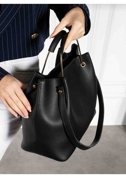 Kadın Siyah Gold Detaylı Suni Deri Omuz ve El Çantası fiyatları