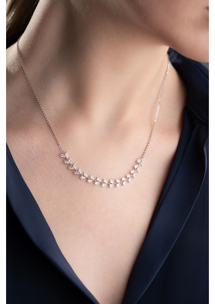 925 Ayar Gümüş Işıklı Kutuda Pırlanta Model Kolye fırsatları