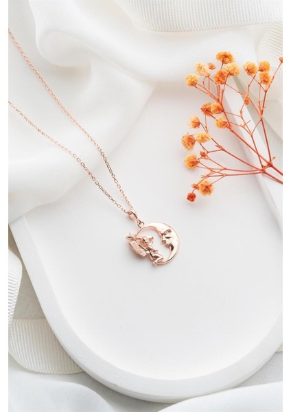 925 Ayar Rose Perili Hilal Gümüş Kolye