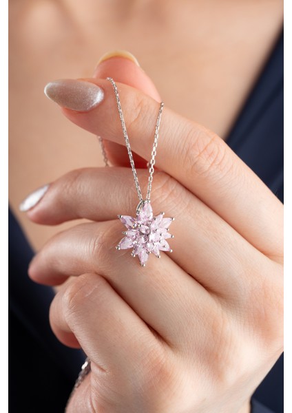 925 Ayar Gümüş Buzlu Açık Pembe Lotus Çiçeği Kolye fiyatları