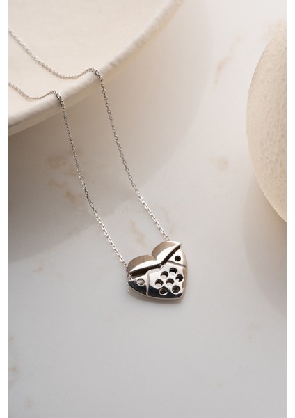 925 Ayar Gümüş Isim Yazılabilen Kalp Kolye indirimleri