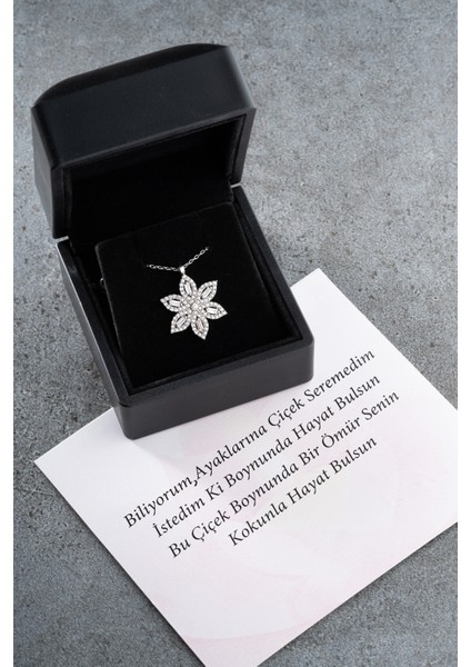 925 Ayar Gümüş Işıklı Kutuda Lotus Çiçeği Kolye