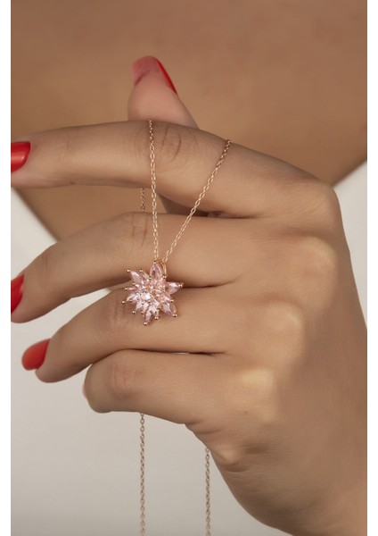 925 Ayar Gümüş 4 Katman Pembe Lotus Çiçeği Kolye modelleri
