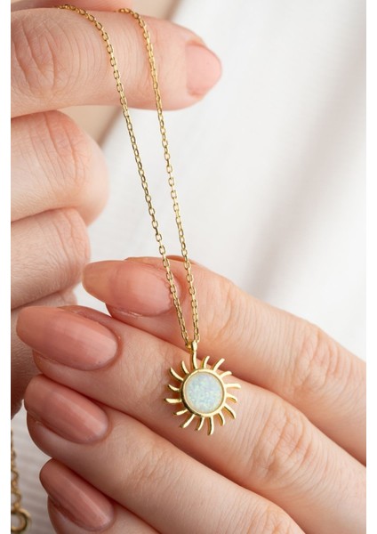 925 Ayar Gümüş Opal Taşlı Güneş Kolye fırsatları