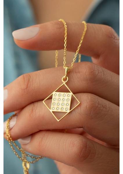 925 Ayar Gümüş Kare Taşlı Kolye fiyatları