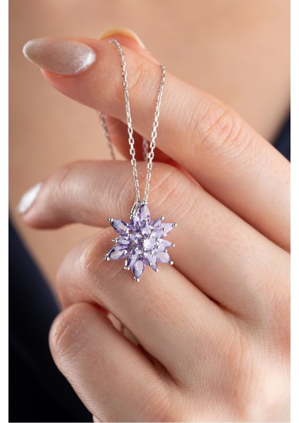 925 Ayar Gümüş Işıklı Kutu Lila Lotus Çiçeği Kolye fiyatları