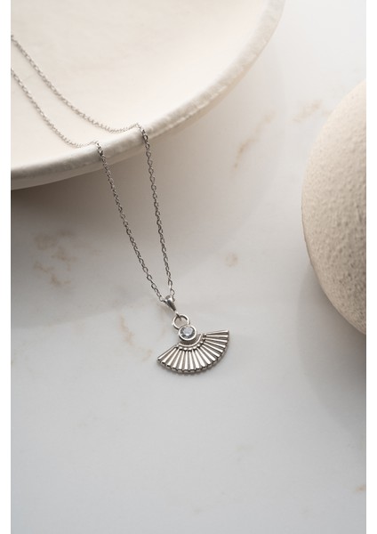 925 Ayar Gümüş Yelpaze Model Kolye fırsatları