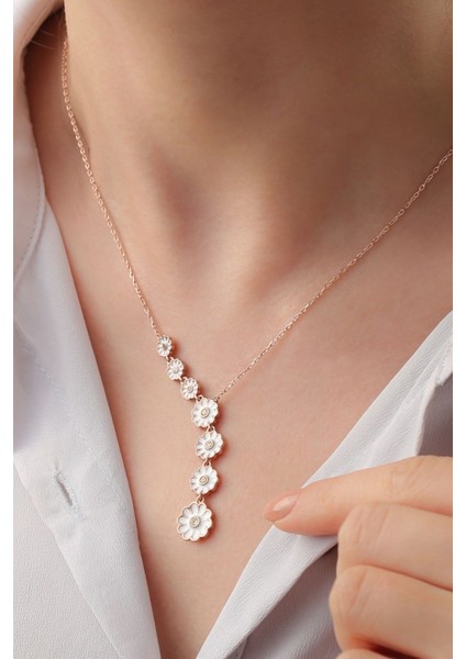 925 Ayar Gümüş Sallantılı Papatya Kolye modelleri