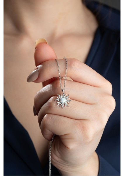 925 Ayar Opal Taşlı Güneş Gümüş Kolye fiyatları