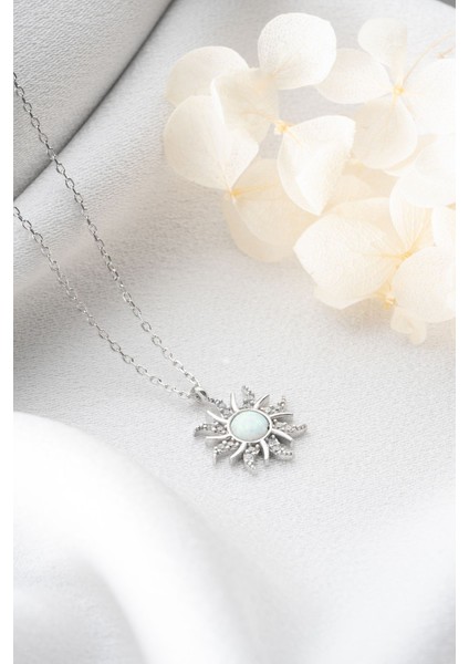 925 Ayar Opal Taşlı Güneş Gümüş Kolye fırsatları