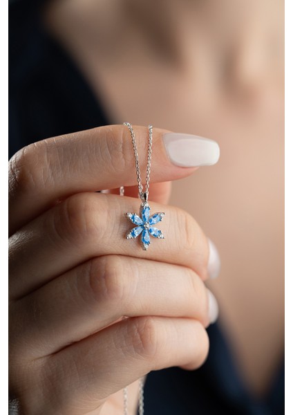 925 Ayar Gümüş Aqua Taşlı Lotus Kolye modelleri