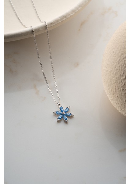 925 Ayar Gümüş Aqua Taşlı Lotus Kolye fırsatları