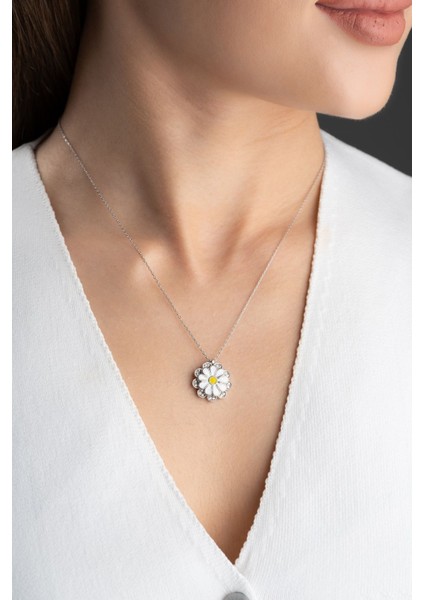 925 Ayar Gümüş Zirkon Taşlı Dönebilen Papatya Kolye fırsatları