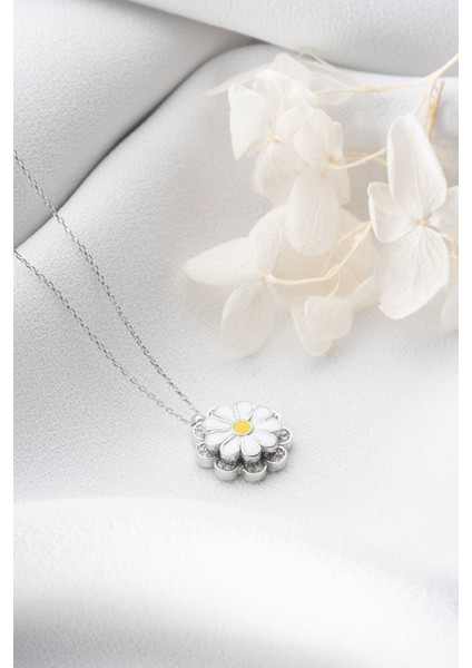 925 Ayar Gümüş Zirkon Taşlı Dönebilen Papatya Kolye indirimleri