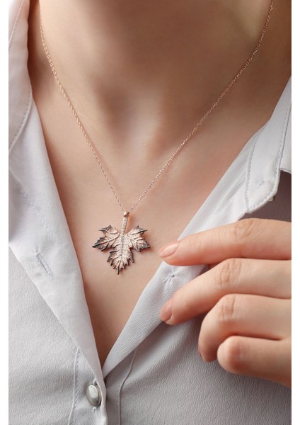 925 Ayar Gümüş Çınar Yaprağı Kolye fırsatları