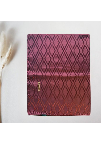 Büyük Baklava Desenli Jakarlı Şal fırsatları