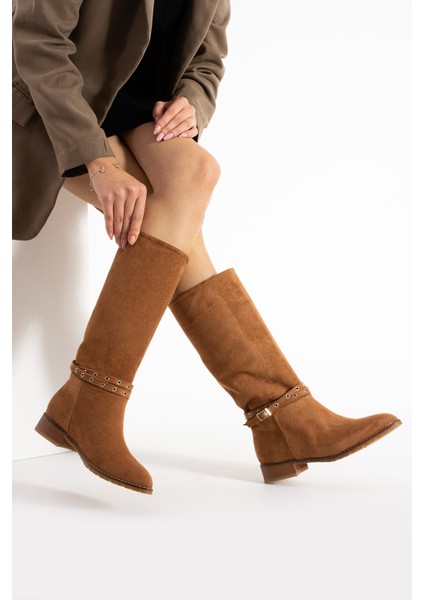 Brogan Taba Süet Diz Altı Kemer Dataylı Kısa Topuklu Kadın Çizme