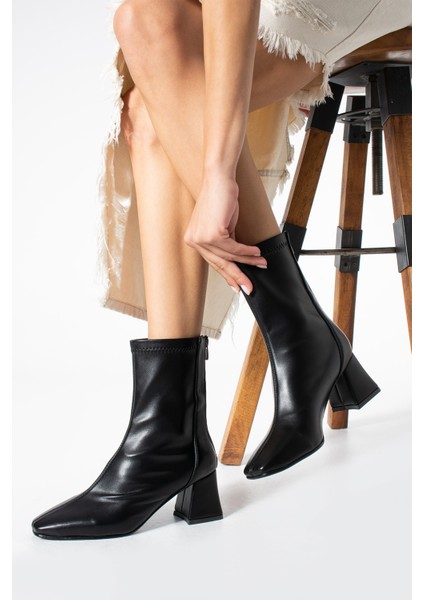 Alvis Siyah Renkli Kalın Topuk Streç Kadın Bot fiyatları