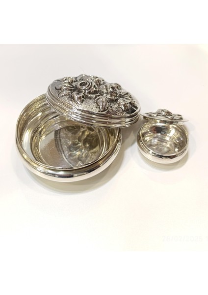 Antika 900 Ayar Gümüş 2 Adet Gül Işlemeli Kutu Hd Videolu indirimleri