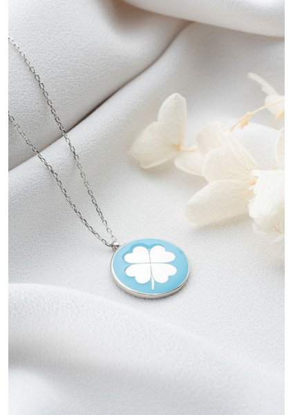 925 Ayar Gümüş Mavi Mineli Yonca Kolye fırsatları