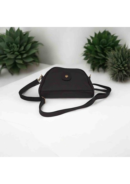 Oval Kahverengi 3 Gözlü Şık ve Tasarım Kadın Çanta fırsatları