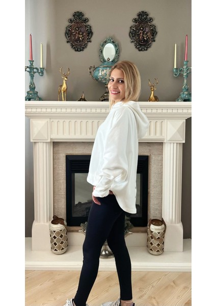 Beyaz Kapşonlu Yarasa Kol Sweatshırt modelleri