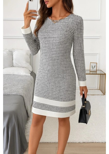 Kadın Uzun Kollu Yuvarlak Yaka Etek Ucu Şerit Detaylı Mini Dokuma Elbise