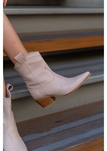 Belen Ten Renkli Western Kalın Kısa Topuklu Kadın Bot