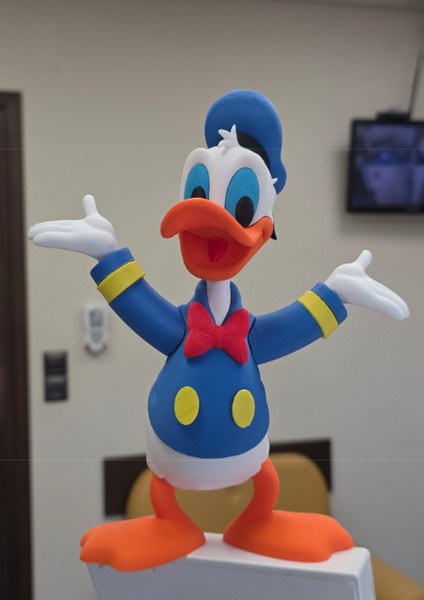 Donald Duck Figür 22CM