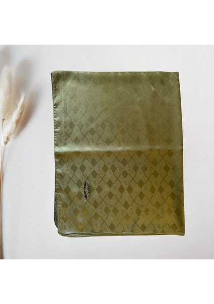 Küçük Baklava Desenli Yeşil Jakarlı Şal fırsatları