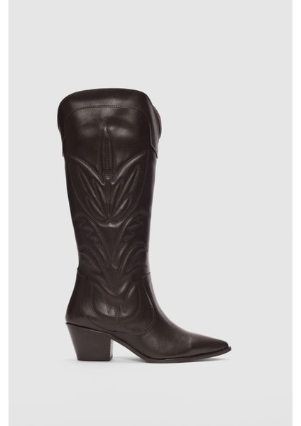 Arlina Sivri Burun Işlemeli Kadın Çizme- Kahverengi