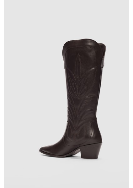 Arlina Sivri Burun Işlemeli Kadın Çizme- Kahverengi modelleri