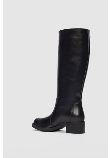 Galtrix Oval Burun Ayarlanabilir Toka Detaylı Kadın Çizme- Siyah modelleri