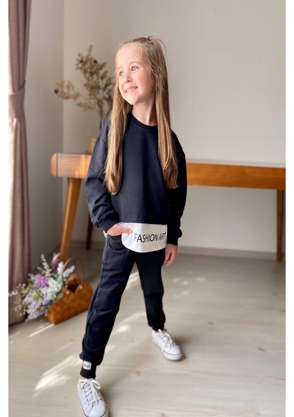 Yazı Detaylı Tarz Siyah Renk Kız Çocuk Takım