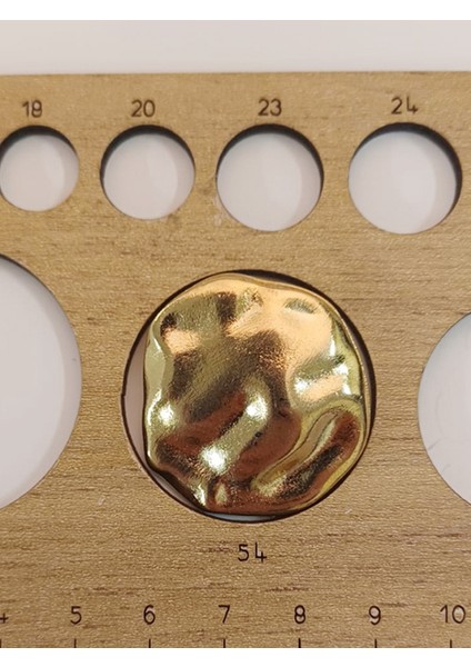 Z.a.r.a Model Büyük Boy Gold Renk Düğme. (60 Boy - 4 Adet) modelleri