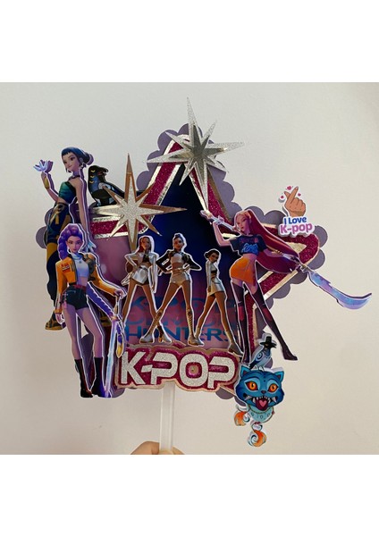 K-Pop Demon Hunters Temalı Doğum Günü Cake Topper – Isim ve Yaşa Özel Pasta Süsü