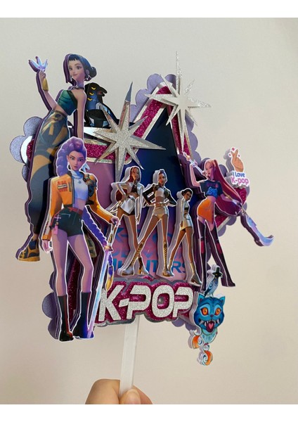 K-Pop Demon Hunters Temalı Doğum Günü Cake Topper – Isim ve Yaşa Özel Pasta Süsü modelleri