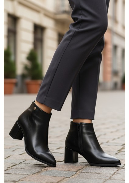 Siyah Içi Kürklü Kadın Bot PC-54984 Z