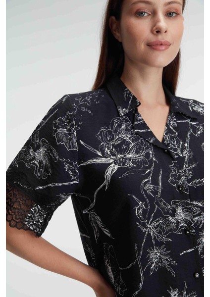 Yarım Kollu V Yaka Kadın Viskon Çiçek Desenli Yazlık Dokuma Dantel Detaylı Pijama Takımı indirimleri