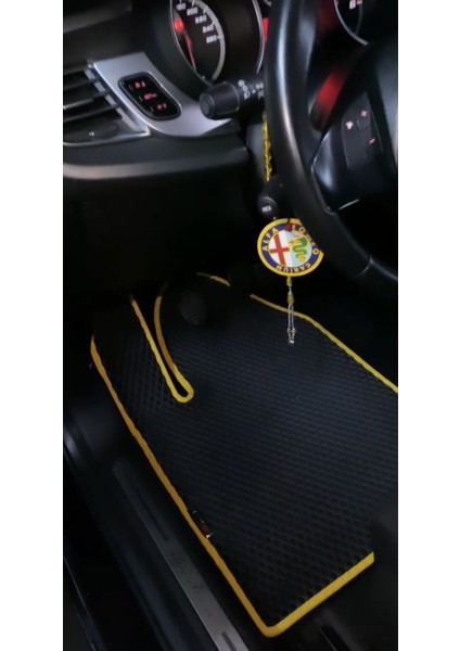 Alfa Romeo Giulietta (11-13) Uyumlu Akıllı Paspas Araca Özel Oto Paspas Araba Paspas