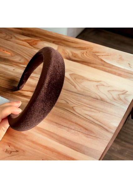 Kadife Kahverengi Renk Az Bombeli Saç Tacı fiyatları