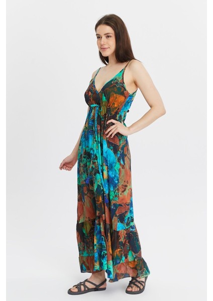 Yaprak Desenli Askılı Uzun Elbise – Renkli ve Şık Yaz Tarzı modelleri