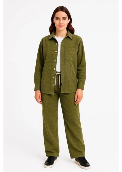 Mdb Kadife Oversize Takım – Gömlek ve Pantolon Ikili Et Füme Corduroy Şıklığı, Rahat ve Zarif Duruş Yumuşak Dokulu Kadife Kumaş, Düğmeli Gömlek Üst ve Astikli Pantolon Alt Parça ile Gün Boyu Konfor fırsatları