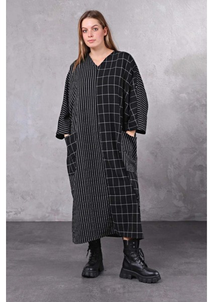 Çizgili Kare Desenli Oversize Cepli Elbise