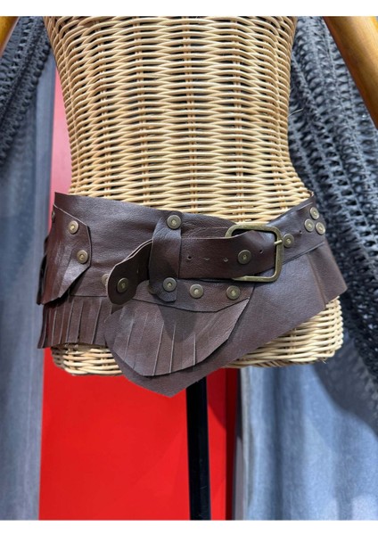 Püsküllü Kahverengi Deri Kemer – Bohem ve El Yapımı Aksesuar