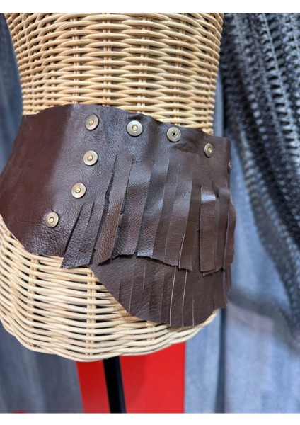 Püsküllü Kahverengi Deri Kemer – Bohem ve El Yapımı Aksesuar